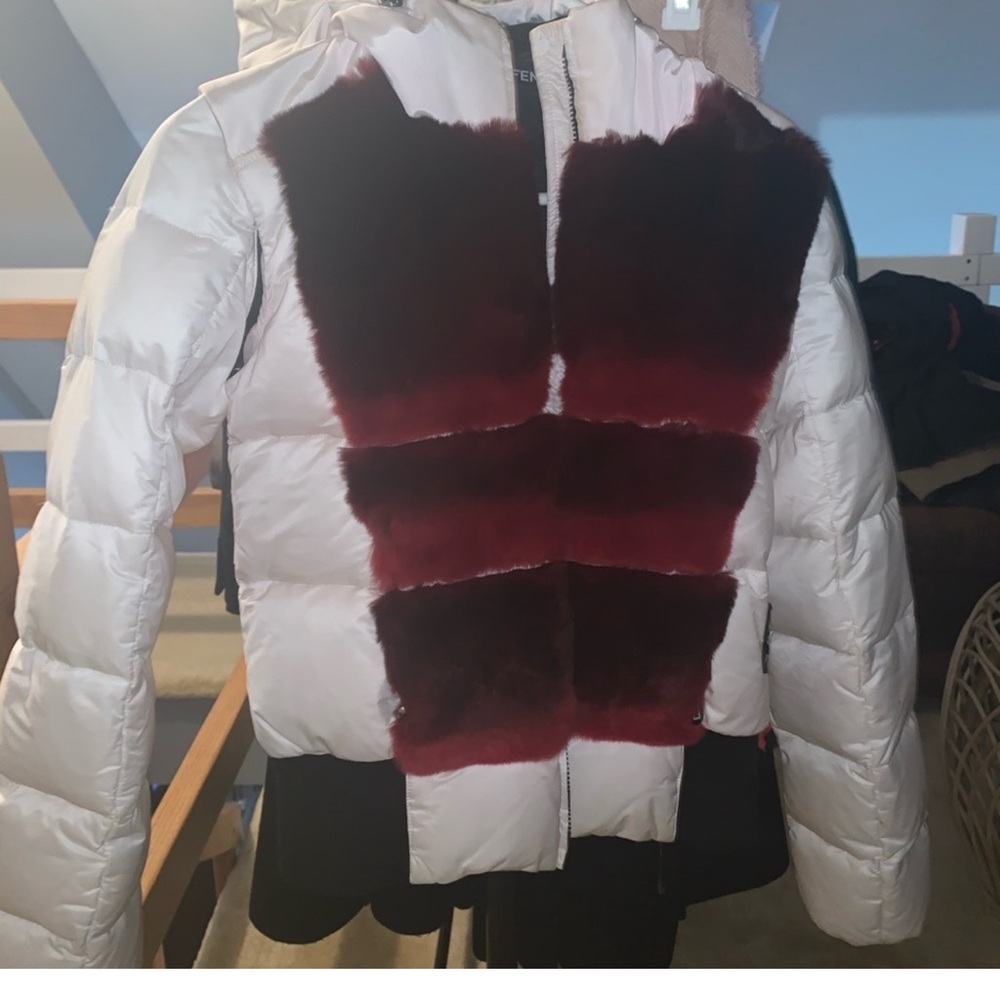 Fendi White and Red Puffer Jacket/Vest detachable sleeves size 40 - Picture 7 of 13